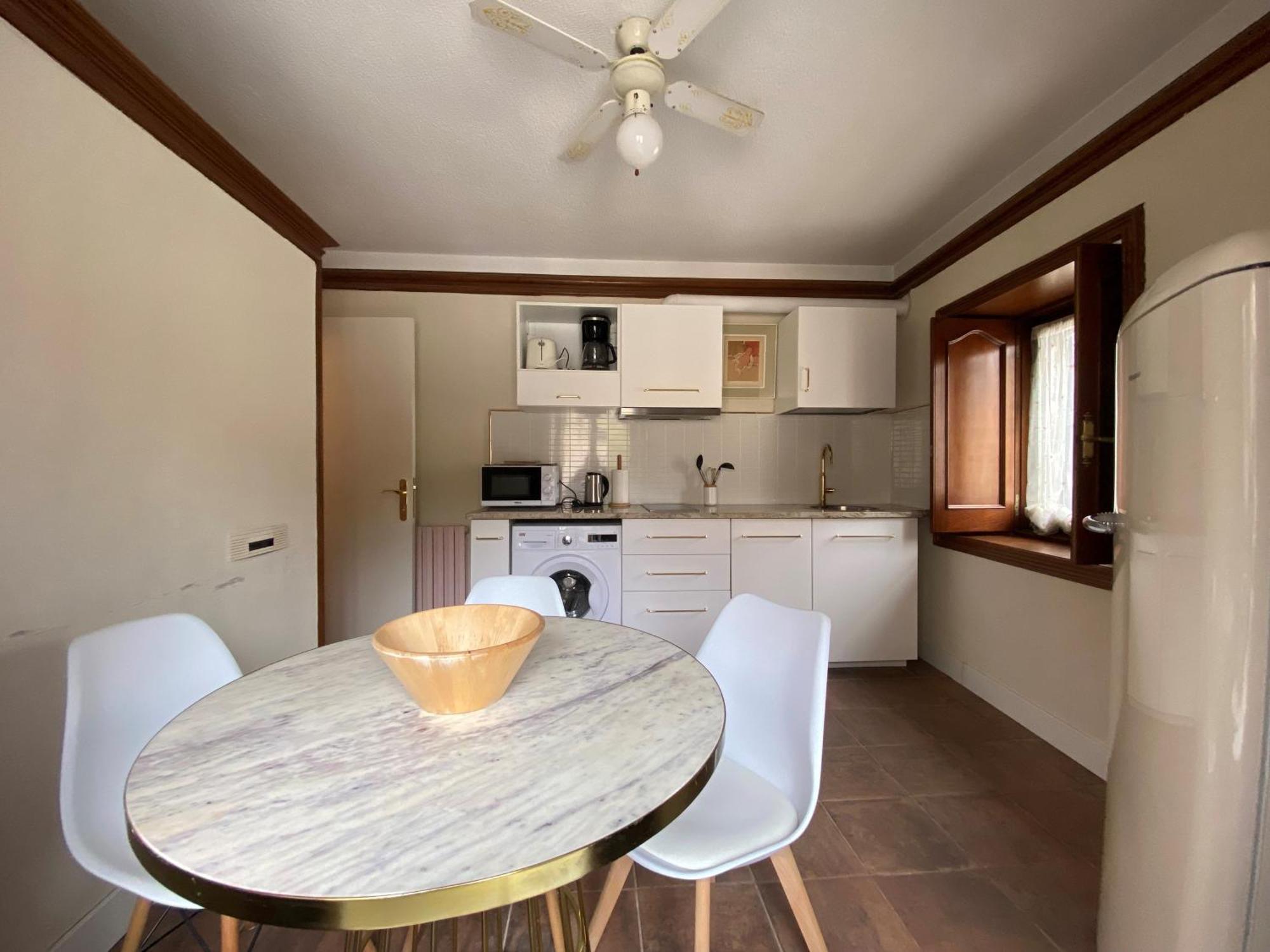 Apartamentos Maria Luisa บูร์โกส ภายนอก รูปภาพ