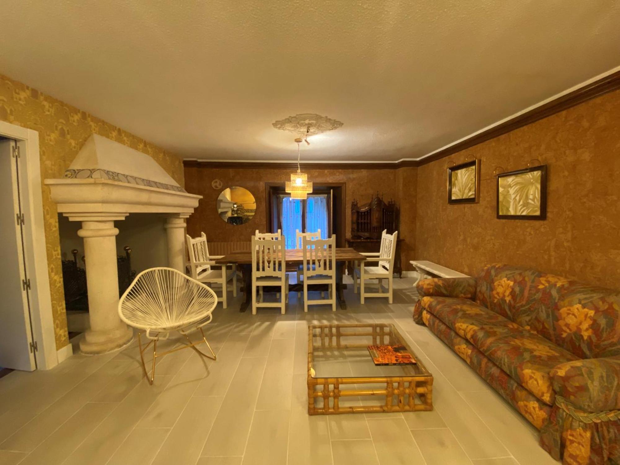 Apartamentos Maria Luisa บูร์โกส ภายนอก รูปภาพ